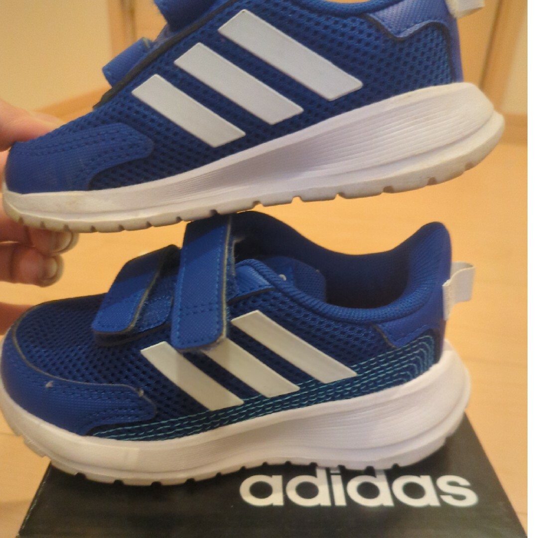 adidas(アディダス)のadidasスニーカー baby キッズ/ベビー/マタニティのベビー靴/シューズ(~14cm)(スニーカー)の商品写真