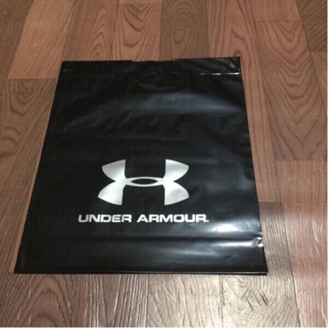 UNDER ARMOUR(アンダーアーマー)のアンダーアーマー YLG ブラック アンダーシャツ 半袖 野球 サッカー 子供 スポーツ/アウトドアの野球(ウェア)の商品写真