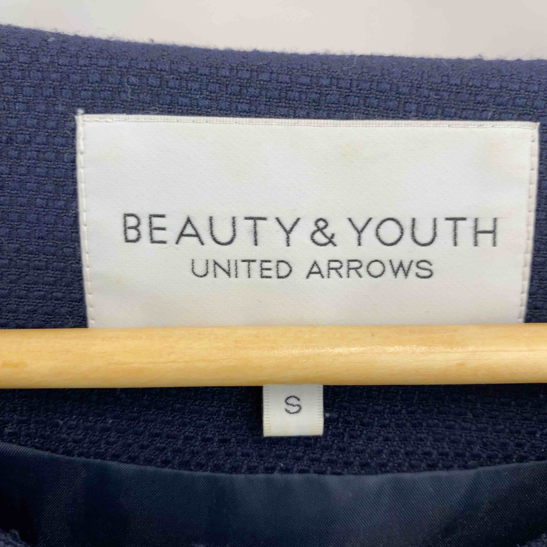 BEAUTY&YOUTH UNITED ARROWS(ビューティアンドユースユナイテッドアローズ)のBEAUTY&YOUTH UNITED ARROWS ビューティーアンドユースユナイテッドアローズ レディース ノーカラージャケット ネイビー レディースのジャケット/アウター(ノーカラージャケット)の商品写真