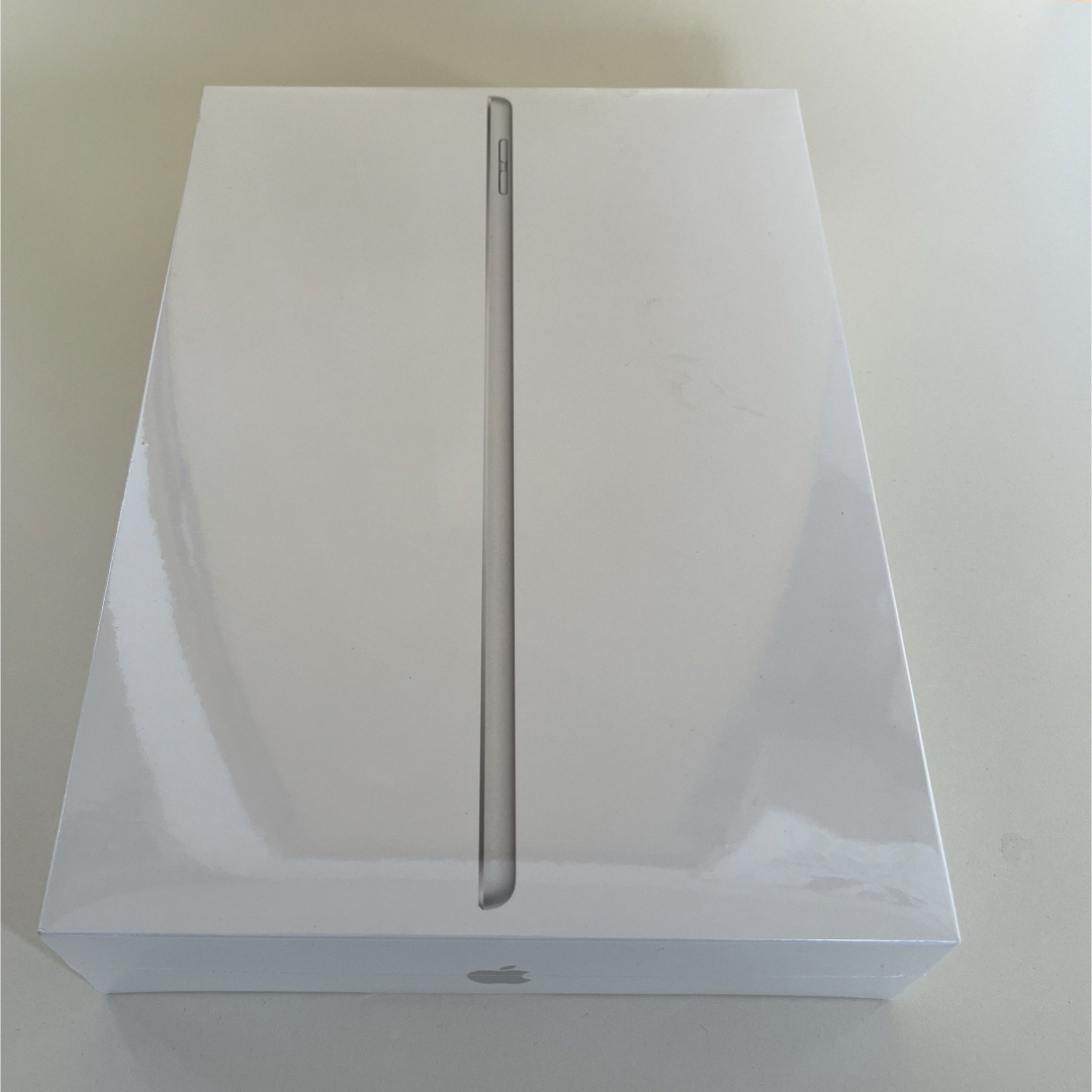 アップル iPad 第9世代 WiFi 64GB シルバー　シュリンクあり スマホ/家電/カメラのPC/タブレット(タブレット)の商品写真