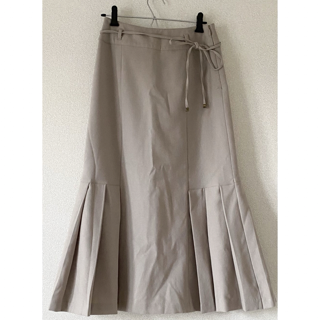 INDEX(インデックス)の上品なリボン付きスカート レディースのスカート(ロングスカート)の商品写真