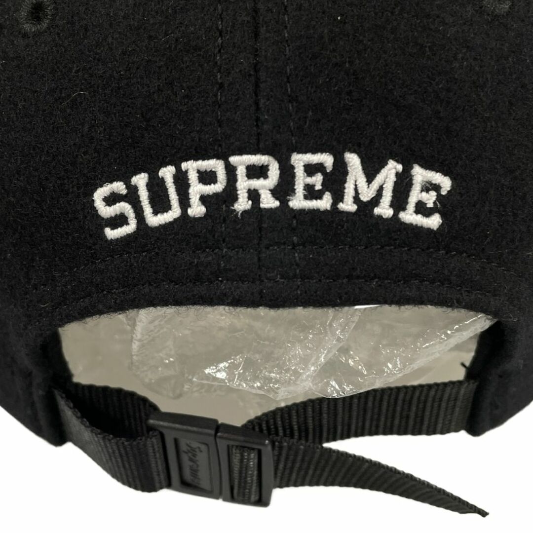 Supreme(シュプリーム)のSUPREME シュプリーム 22AW Halley Stevensons Waxed Wool 6-Panel ロゴ刺繍 キャップ ブラック 正規品 / B5206 メンズの帽子(キャップ)の商品写真