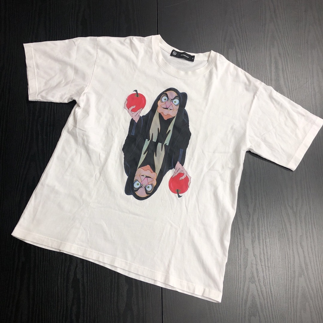 UNDERCOVER(アンダーカバー)のGU × UNDERCOVER 白雪姫Tシャツ メンズのトップス(Tシャツ/カットソー(半袖/袖なし))の商品写真