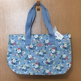 キャスキッドソン(Cath Kidston)のクリフトンローズ ラージ トートバッグ キャスキッドソン 花柄 バラ 薔薇(トートバッグ)