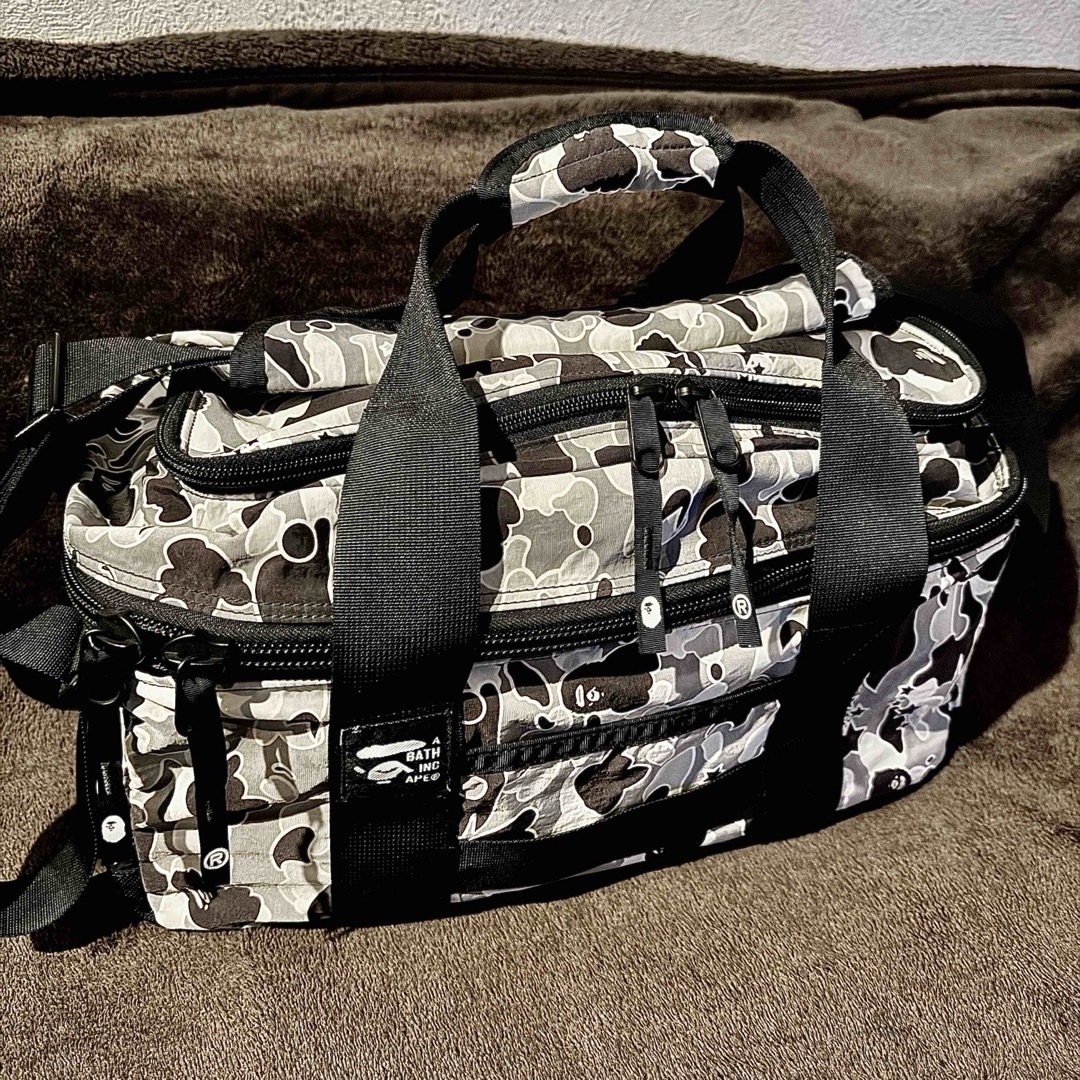 A BATHING APE(アベイシングエイプ)のA BATHING APE RECORD DJ BAG レコードバッグ BAPE メンズのバッグ(その他)の商品写真