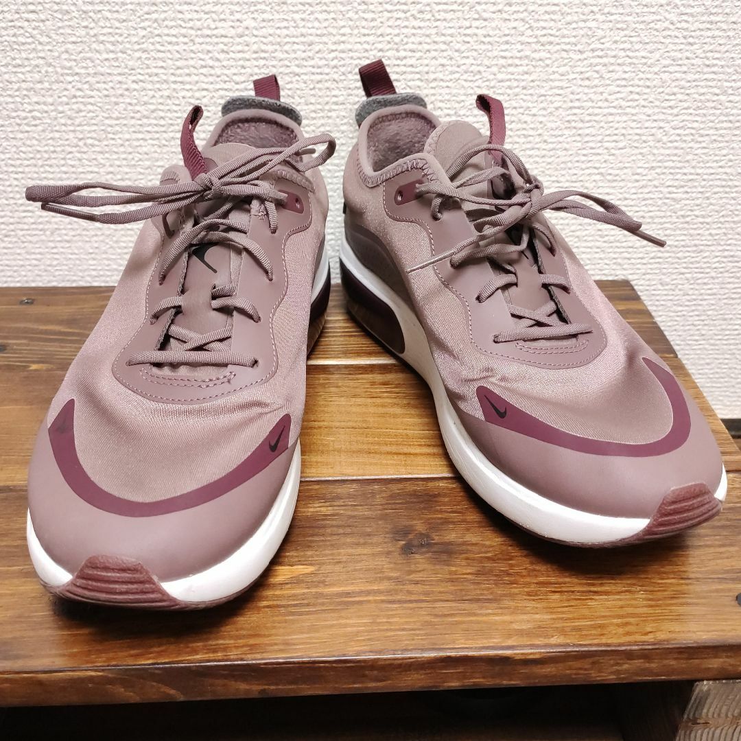 美品　Nike Air Max Dia emmiコラボ限定色　25.0cm　 レディースの靴/シューズ(スニーカー)の商品写真