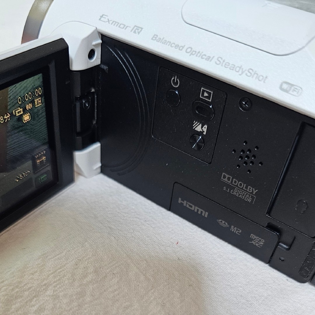 SONY(ソニー)のSONY HDR-CX680(W)　ホワイト　白　ビデオカメラ　ソニー スマホ/家電/カメラのカメラ(ビデオカメラ)の商品写真