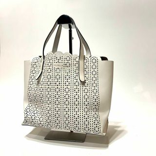 フルラ(Furla)の【美品】　FURLA ハンドバッグ　パンチング　レザー　フラワー　サリーS(ハンドバッグ)