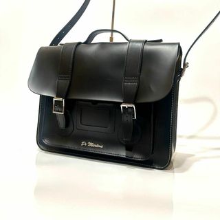 Dr.Martens - Dr.Martens ドクターマーチン リボン型2wayバッグ 新品 Dr.Martens - Dr.Martens ドクターマーチン リボン型2wayバッグ 新品