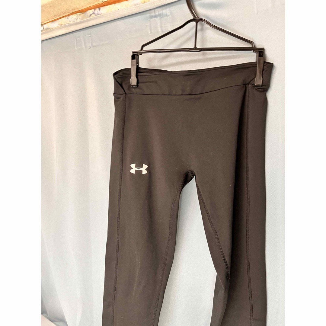 UNDER ARMOUR(アンダーアーマー)の#買い得#アンダーアーマーのトレーニングウェアを３点セットで、販売です。 レディースのジャケット/アウター(その他)の商品写真