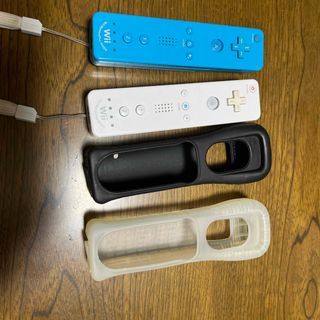 ニンテンドウ(任天堂)のWiiリモコン セット売り(家庭用ゲーム機本体)