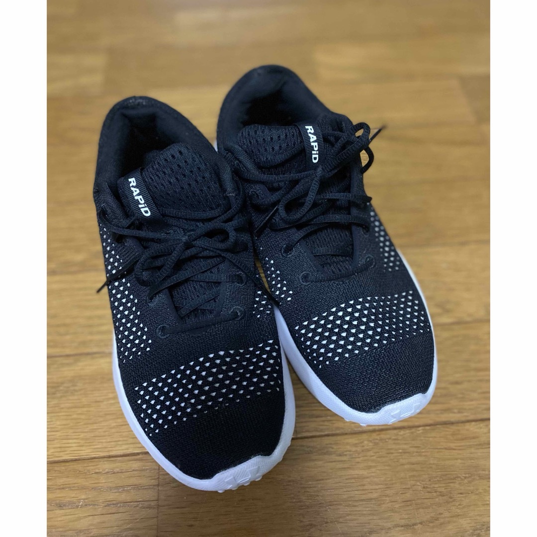 UNDER ARMOUR(アンダーアーマー)の【中古】UNDER ARMOUR ランニングシューズ  24cm レディースの靴/シューズ(スニーカー)の商品写真