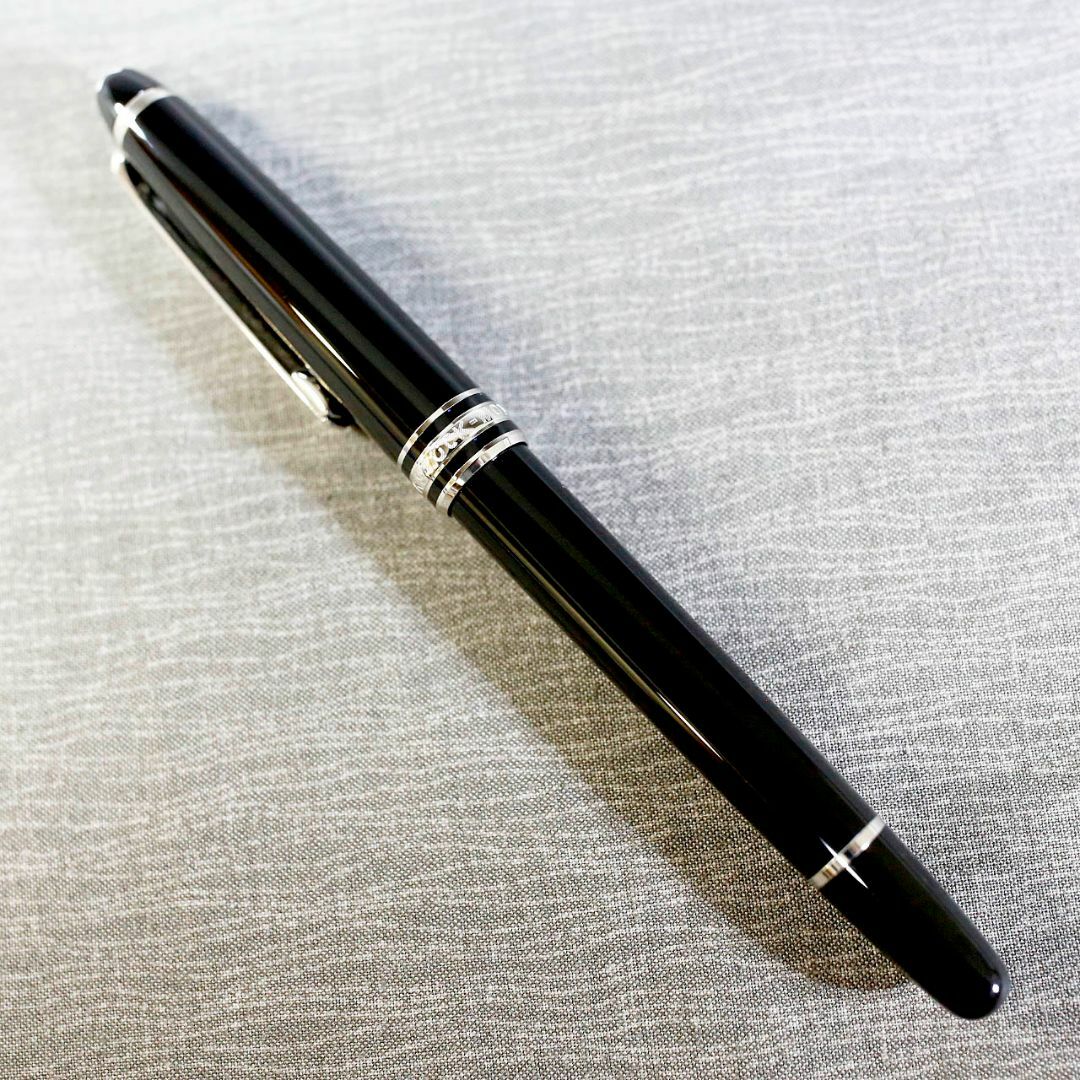 MONTBLANC(モンブラン)の【極美品 送料込み】モンブラン ボールペン １６３ マイスター プラチナ インテリア/住まい/日用品の文房具(ペン/マーカー)の商品写真