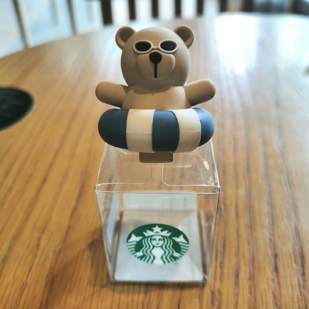 Starbucks(スターバックス)の日本未発売　海外限定　スターバックス　ベアリスタ　ドリンクストッパー　キャップ インテリア/住まい/日用品のキッチン/食器(タンブラー)の商品写真