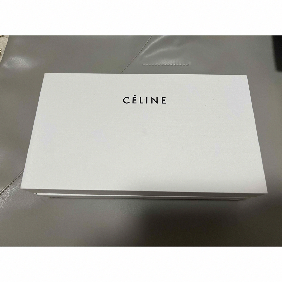 celine(セリーヌ)のサングラス　アイウェア　ホワイト　celine レディースのファッション小物(サングラス/メガネ)の商品写真