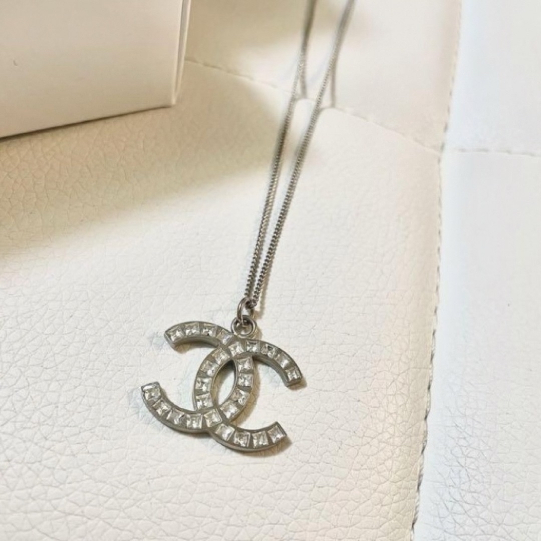 CHANEL - 【極美品】CHANEL バケット ラインストーン クリスタル CHANEL - 【極美品】CHANEL バケット ラインストーン クリスタル