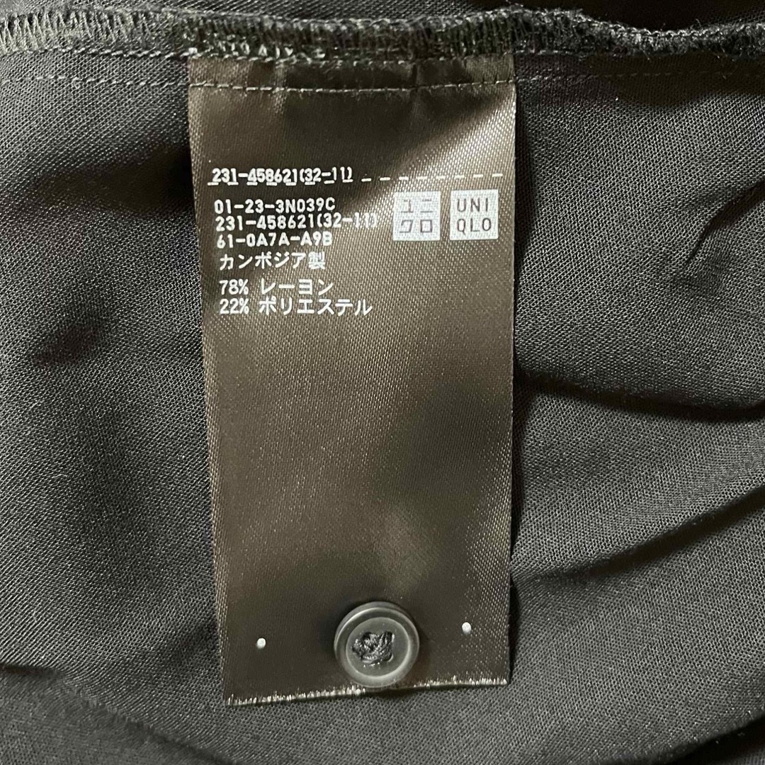 UNIQLO(ユニクロ)のユニクロ レーヨンローンVネックブラウス レディースのトップス(シャツ/ブラウス(半袖/袖なし))の商品写真