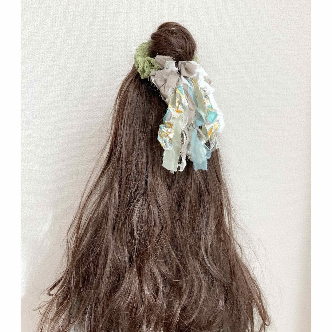 フリル編みリボンシュシュ*＊イエローグリーン＊* ハンドメイドのアクセサリー(ヘアアクセサリー)の商品写真