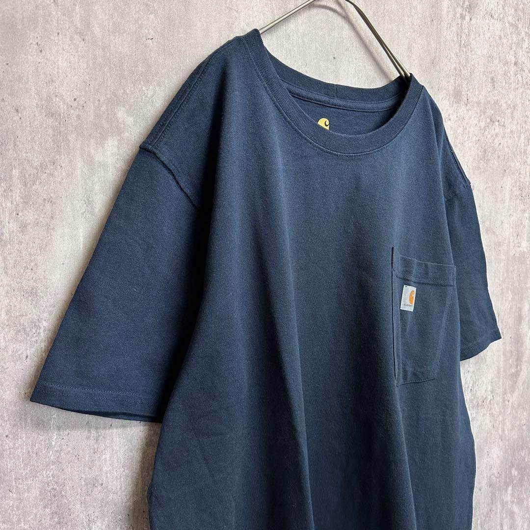 carhartt(カーハート)のカーハート　クルーネック　ポケット付き　ネイビー　半袖　Tシャツ　XLサイズ メンズのトップス(Tシャツ/カットソー(半袖/袖なし))の商品写真