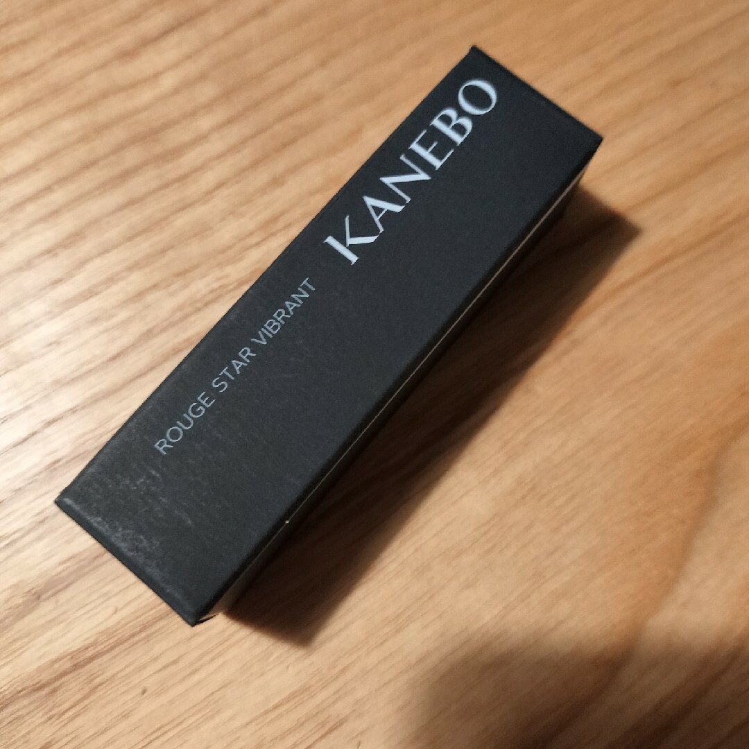 Kanebo(カネボウ)のルージュスターヴァイブラント / V06 / 3.7gKANEBO コスメ/美容のベースメイク/化粧品(口紅)の商品写真