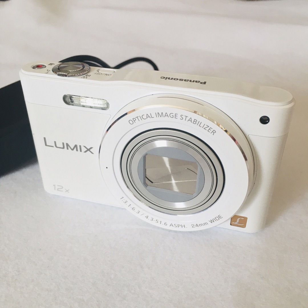 Panasonic デジカメ LUMIX ルミックス DMC-SZ8 ホワイト スマホ/家電/カメラのカメラ(コンパクトデジタルカメラ)の商品写真