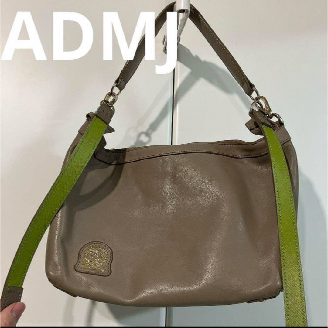 A.D.M.J.(エーディーエムジェイ)のADMJ ショルダーバック　ベージュ　ゴート　2WAY レディースのバッグ(ショルダーバッグ)の商品写真