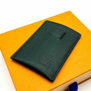 ルイヴィトン(LOUIS VUITTON)の【超極美品】ルイヴィトン　エテュイカルトデヴィジット　タイガ　カードケース　緑(名刺入れ/定期入れ)