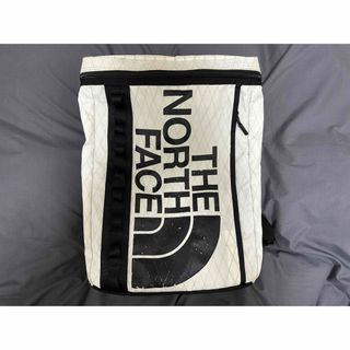 ザノースフェイス(THE NORTH FACE)のホワイト×ブラックロゴ★ノースフェイス軽量高強度X-Pacヒューズボックス30L(バッグパック/リュック)