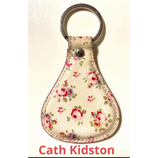 Cath Kidston - キャスキッドソン　ティアードロップ型キーリング