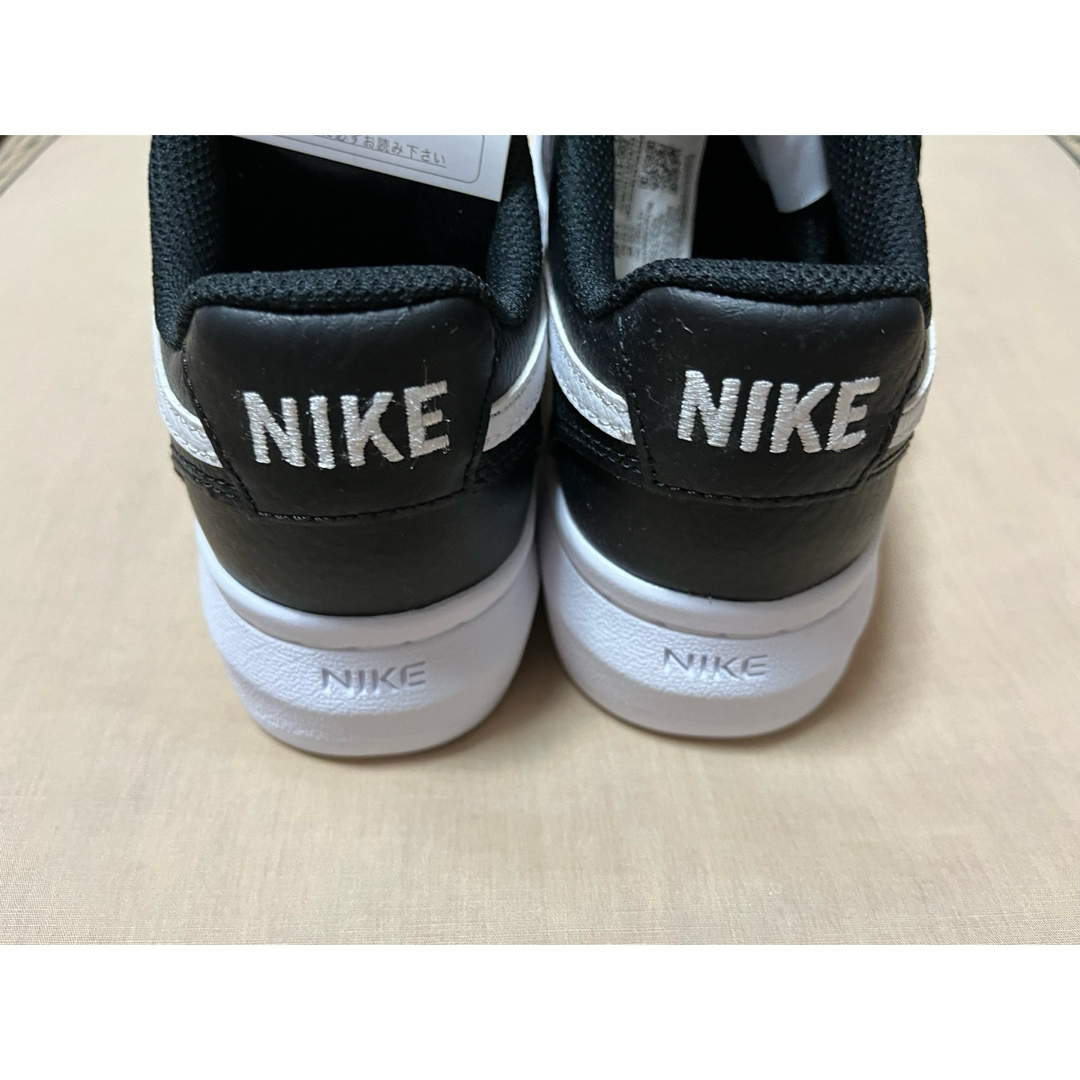NIKE(ナイキ)のNIKEコート ビジョン アルタ ウィメンズ シューズ　23.5cm レディースの靴/シューズ(スニーカー)の商品写真