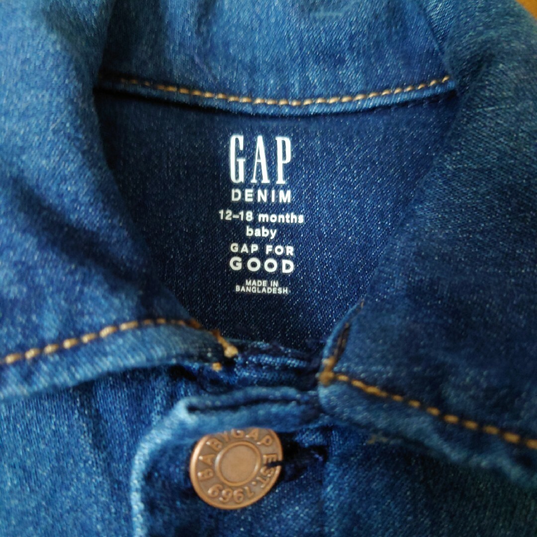 babyGAP(ベビーギャップ)のbabyGAP デニムジャケット 80cm キッズ/ベビー/マタニティのベビー服(~85cm)(ジャケット/コート)の商品写真