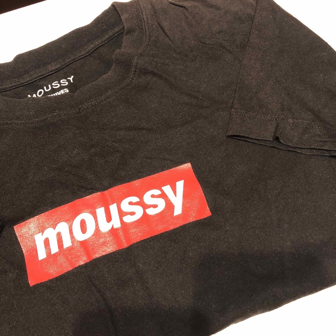 moussy(マウジー)のMOUSSY   Tシャツ　ボックスロゴ レディースのトップス(シャツ/ブラウス(長袖/七分))の商品写真