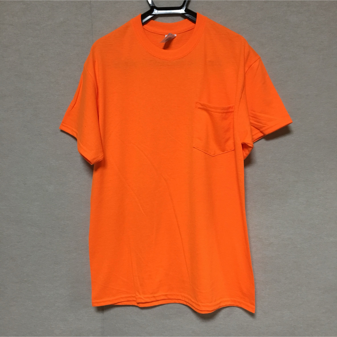 GILDAN(ギルタン)の新品 GILDAN ギルダン 半袖Tシャツ ポケット付き セーフティオレンジ M メンズのトップス(Tシャツ/カットソー(半袖/袖なし))の商品写真