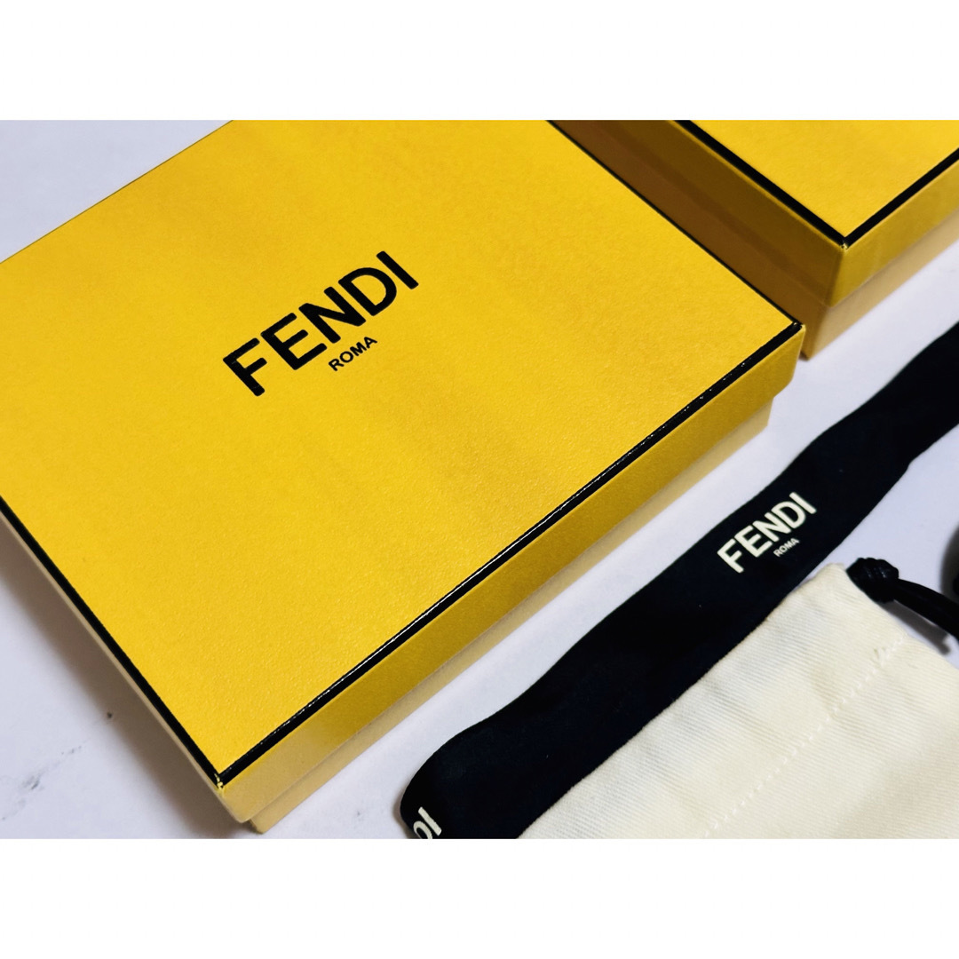 FENDI(フェンディ)のFENDI 空箱・リボン・クリップ・巾着袋 レディースのバッグ(ショップ袋)の商品写真