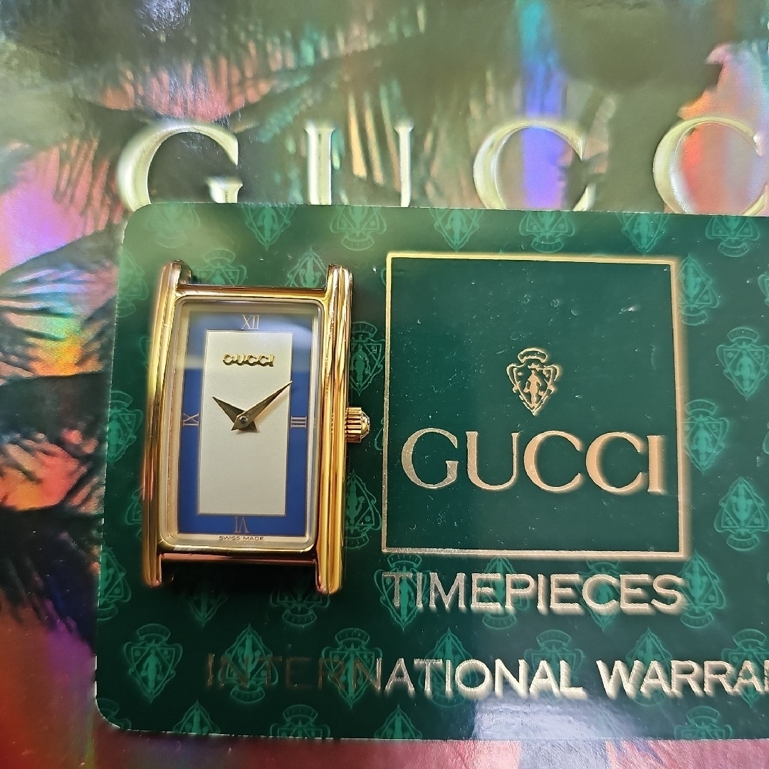 Gucci(グッチ)の⭐【希少美品レア】 グッチ 2600.L.ゴールド&ブルー腕時計 (稼働品) レディースのファッション小物(腕時計)の商品写真