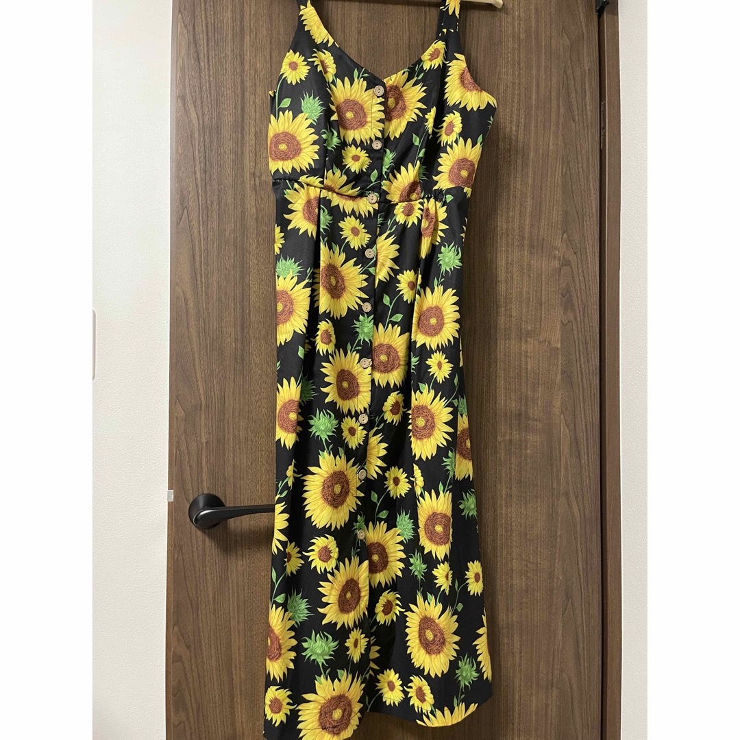 ヒマワリ ワンピース 新品未使用 レディースのワンピース(ロングワンピース/マキシワンピース)の商品写真