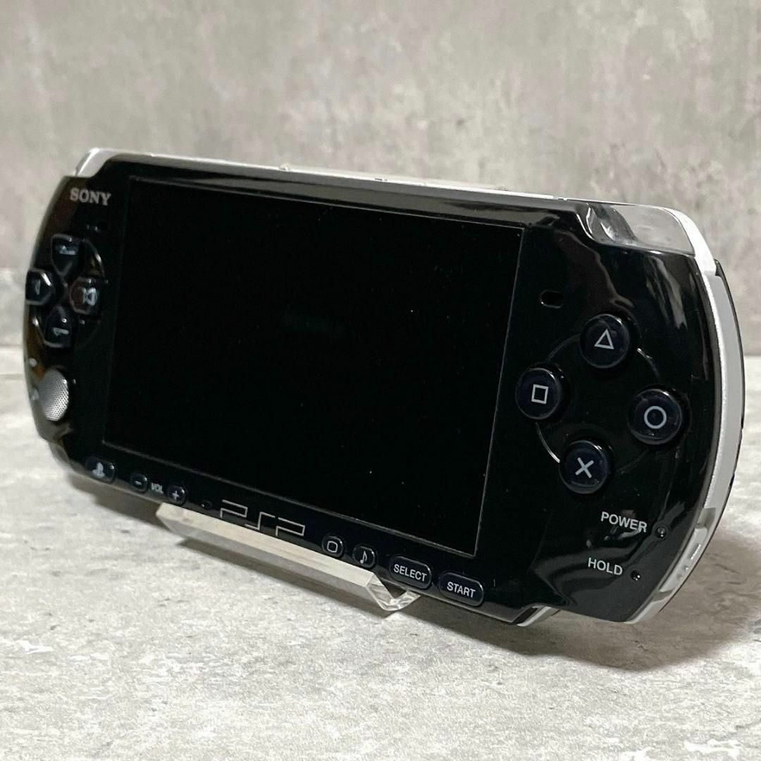 PlayStation Portable(プレイステーションポータブル)の極美品 PSP ウイニングイレブンxUEFA チャンピオンリーグスペシャルパック エンタメ/ホビーのゲームソフト/ゲーム機本体(携帯用ゲーム機本体)の商品写真