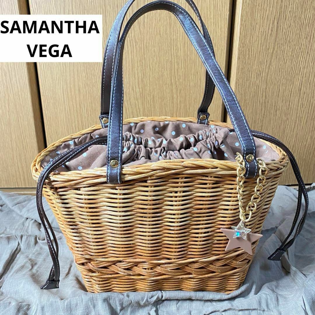 Samantha Vega(サマンサベガ)のサマンサヴェガ　ラタン カゴバッグ バッグチャーム レディースのバッグ(かごバッグ/ストローバッグ)の商品写真