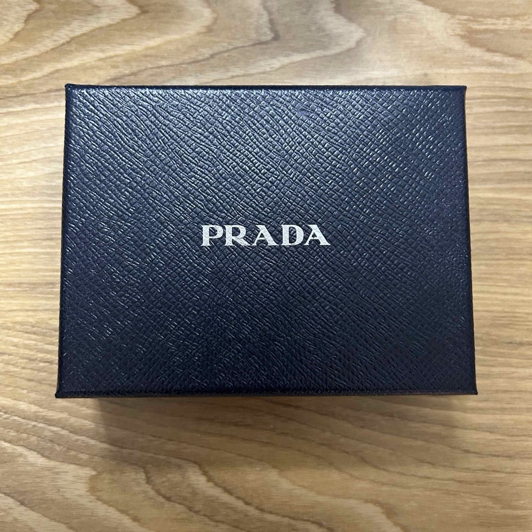 PRADA(プラダ)のPRADA 名刺入れ　カードケース レディースのファッション小物(名刺入れ/定期入れ)の商品写真