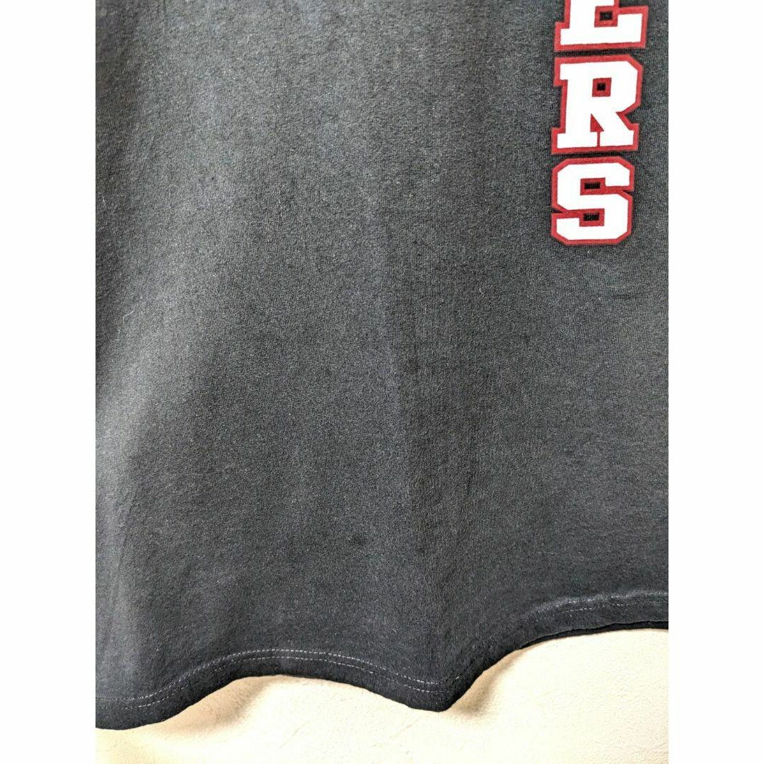 Hanes(ヘインズ)のヘインズ キャバリアーズ ロゴ Tシャツ ブラック 黒 古着 メンズのトップス(Tシャツ/カットソー(半袖/袖なし))の商品写真