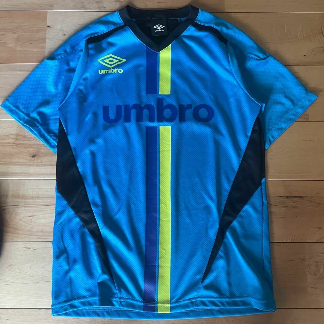 UMBRO(アンブロ)の★2点UMBROアンブロジュニア半袖プラクティスシャツ160サイズプラシャツ スポーツ/アウトドアのサッカー/フットサル(ウェア)の商品写真