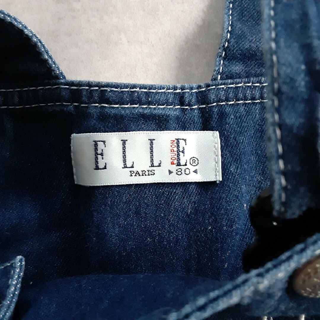 ELLE(エル)のELLE ジャンバースカート デニム 80 シンプル キッズ/ベビー/マタニティのベビー服(~85cm)(ワンピース)の商品写真
