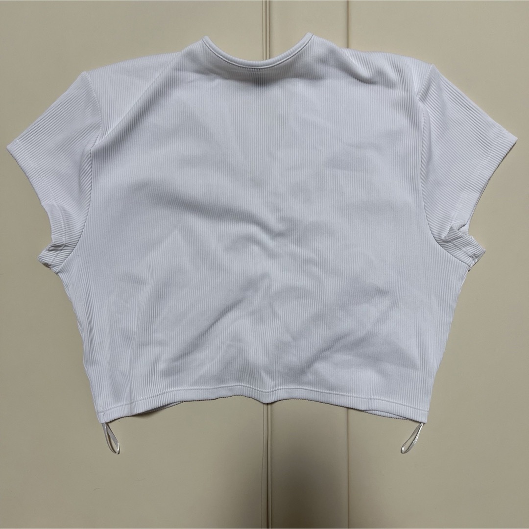 へそ出し Tシャツ レディースのトップス(Tシャツ(半袖/袖なし))の商品写真