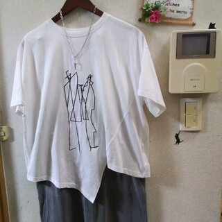 フリー 新品 MORE おしゃれ 白 Tシャツ(Tシャツ(半袖/袖なし))