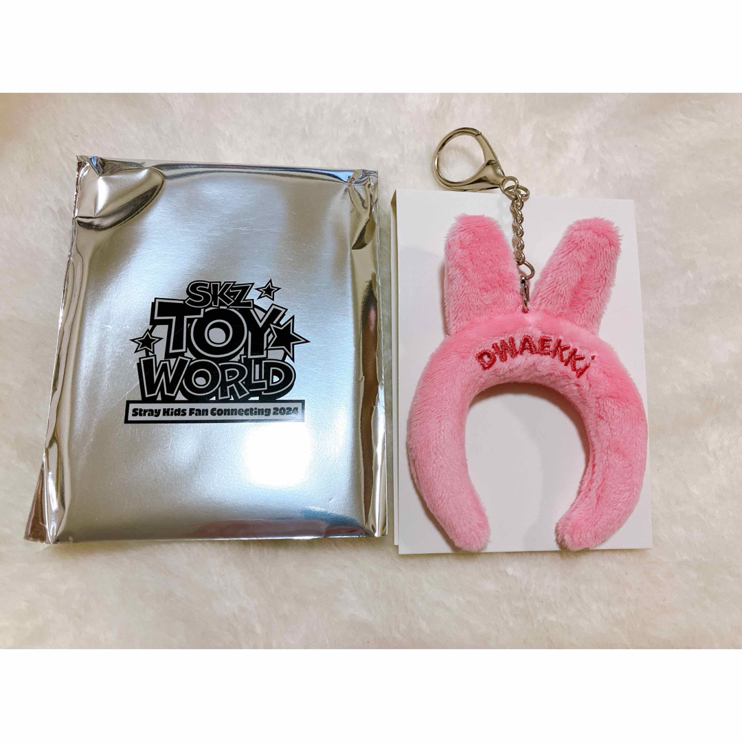 straykids チャンビンミニカチューシャ　トゥエッキ　ペンミグッズ　 エンタメ/ホビーのタレントグッズ(アイドルグッズ)の商品写真