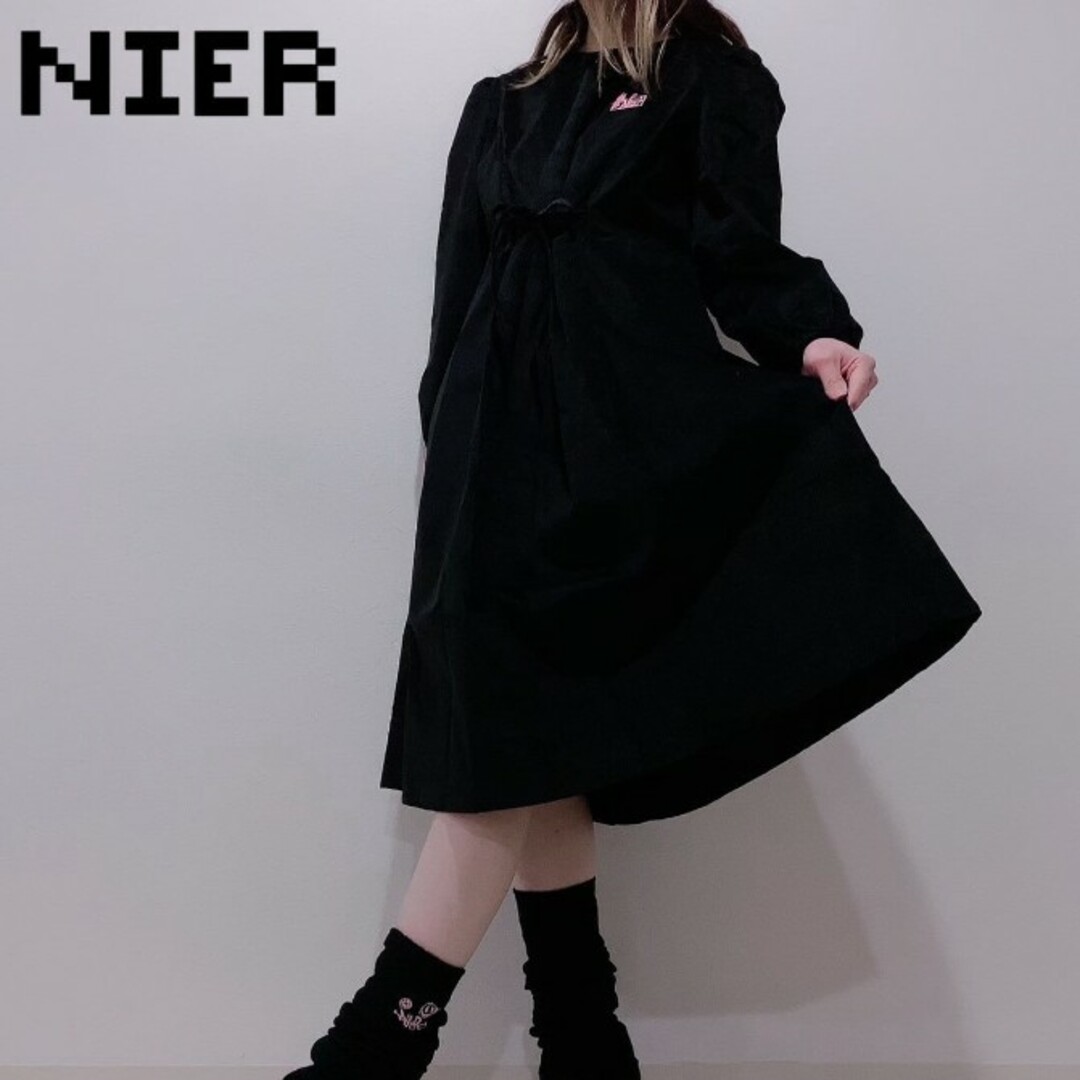 NieR Clothing(ニーアクロージング)の完売品【NieR】コーデュロイワンピース ブラック フリーサイズ 限定品 フレア レディースのワンピース(ひざ丈ワンピース)の商品写真