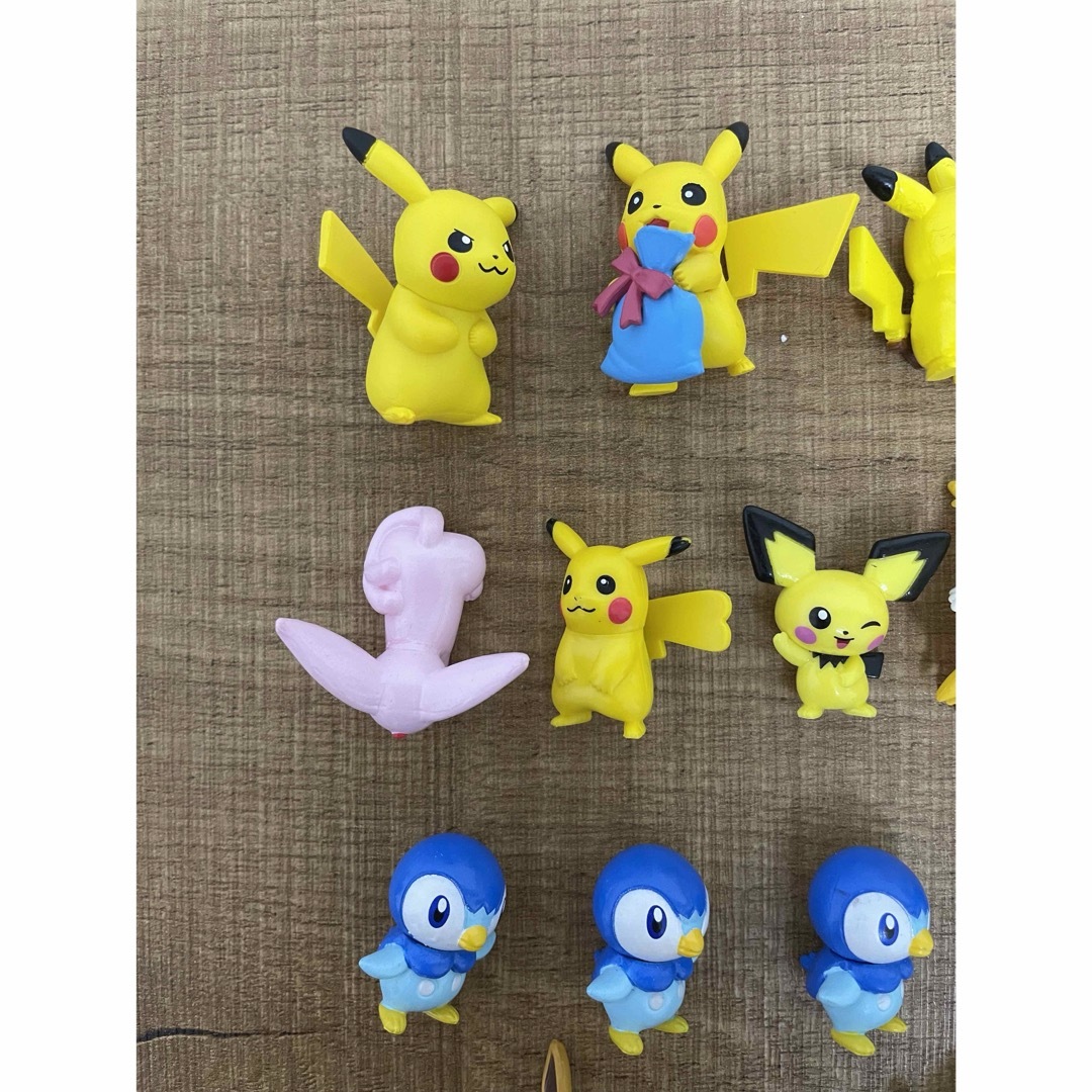 ポケモン(ポケモン)のびっくらたまご　びっくらたまごDX  ポケモン　おもちゃ　21個セット エンタメ/ホビーのおもちゃ/ぬいぐるみ(キャラクターグッズ)の商品写真