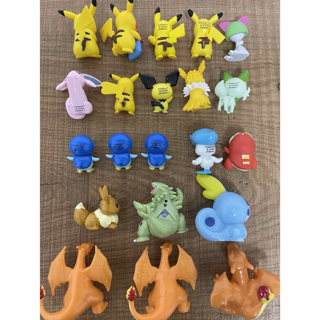 ポケモン(ポケモン)のびっくらたまご　びっくらたまごDX  ポケモン　おもちゃ　21個セット エンタメ/ホビーのおもちゃ/ぬいぐるみ(キャラクターグッズ)の商品写真