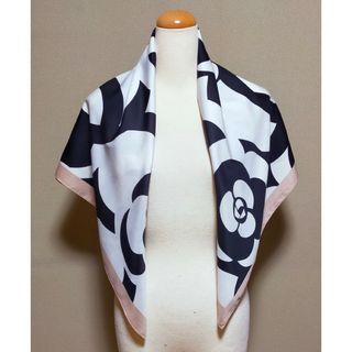 Hermes - HERMES エルメス カレ140 ジェアン 鞭とグリップ バンダナ Hermes - HERMES エルメス カレ140 ジェアン 鞭とグリップ バンダナ