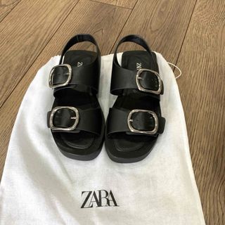 ZARA - 【新品】ZARA ザラ♡バックル付きサンダル 36